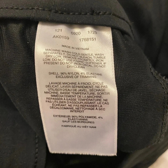 Women’s Columbia Omni Shield Black Knee Length Pedal Pushers - Picture 6 of 8